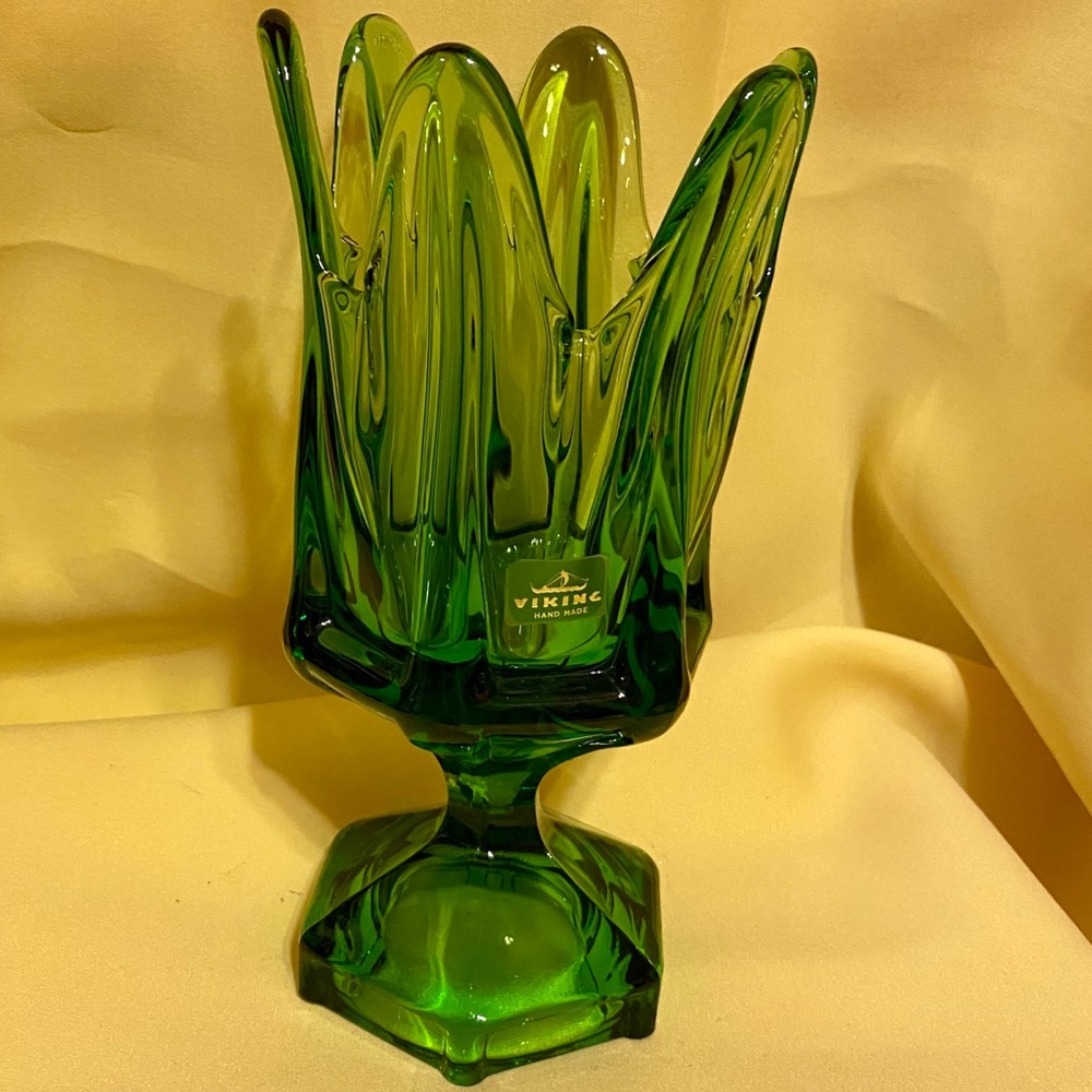 VINTAGE VIKING GREEN 6 FINGERS VASE - Picture 2 of 4